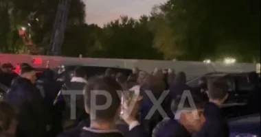 Біля «Орнави» у Тернополі — масштабна бійка: конфлікт із заблокованим авто переріс у сутичку