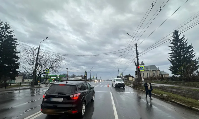 У Тернополі водій Mercedes збив жінку на пішохідному переході