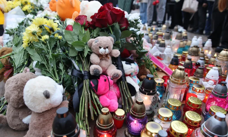 У Тернополі біля зруйнованих будинків встановлять пам’ятні хрести