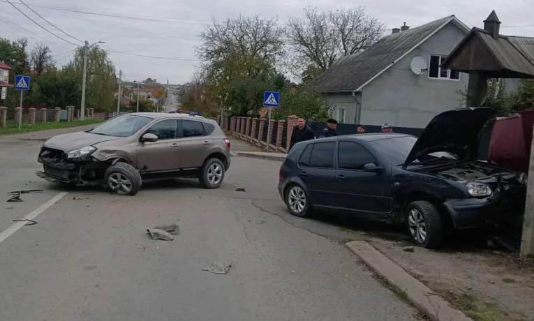 Небезпечний маневр і спроба уникнути відповідальності: священника з Копичинців звинувачують у ДТП