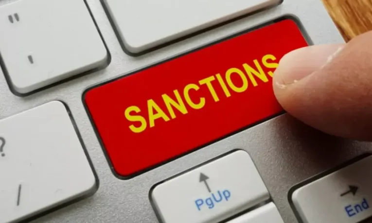 Санкції РНБО мають миттєвий ефект і блокують активи незалежно від громадянства: Влaдиcлaв Влacюк