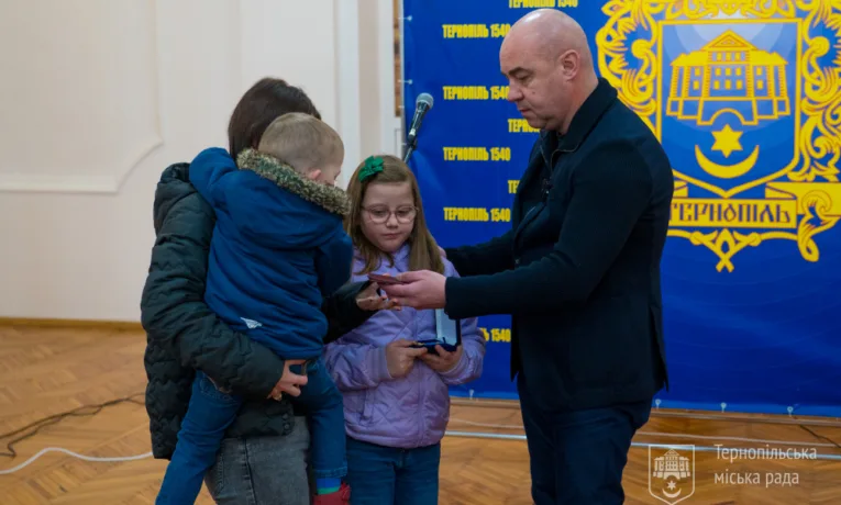 Вручення відзнак полеглим Героям