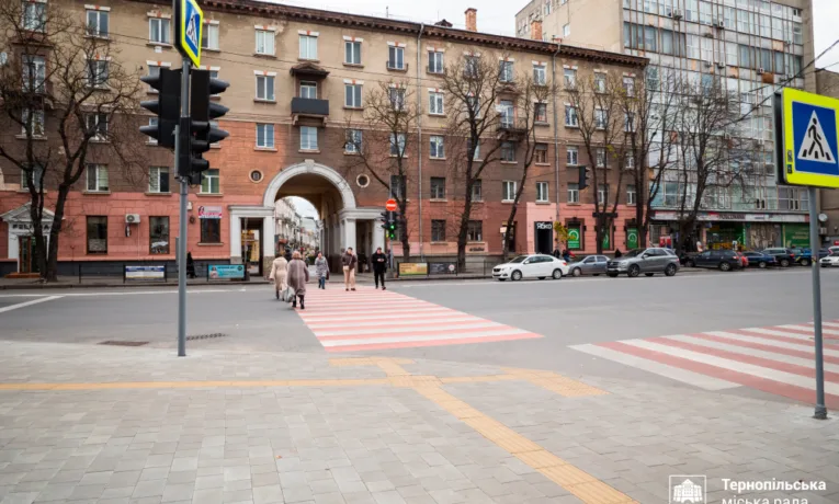 Безбарʼєрність