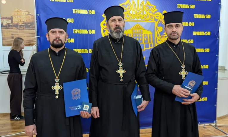 У Тернополі подякувати тим, хто оперативно надав допомогу під час російського обстрілу