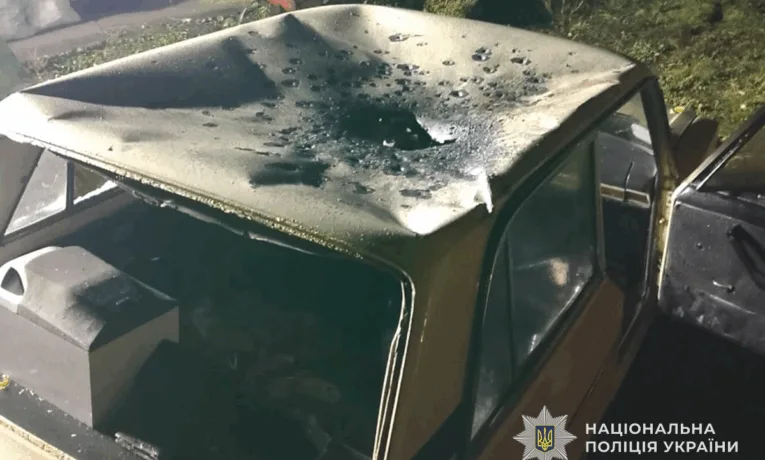 підірвав себе