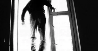 випав чоловік