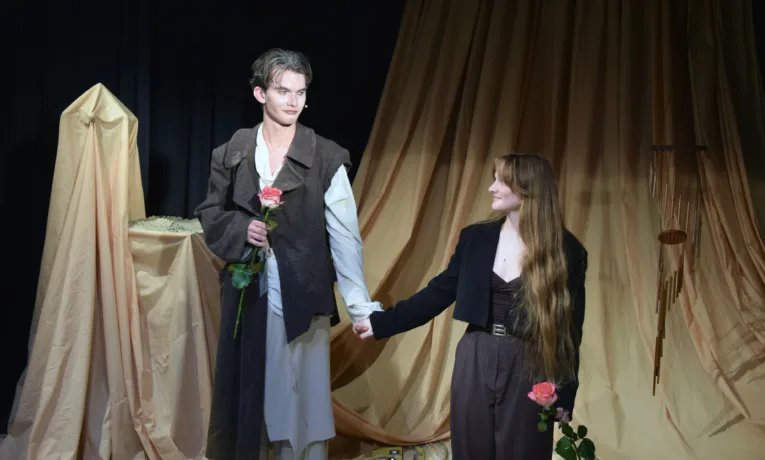 Премʼєра в тернопільському театрі: на «Хвилі» Хвильового