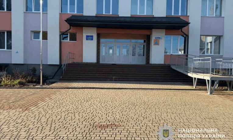 Поліцейські Тернопільщини розслідують обставини двох аварій з постраждалими