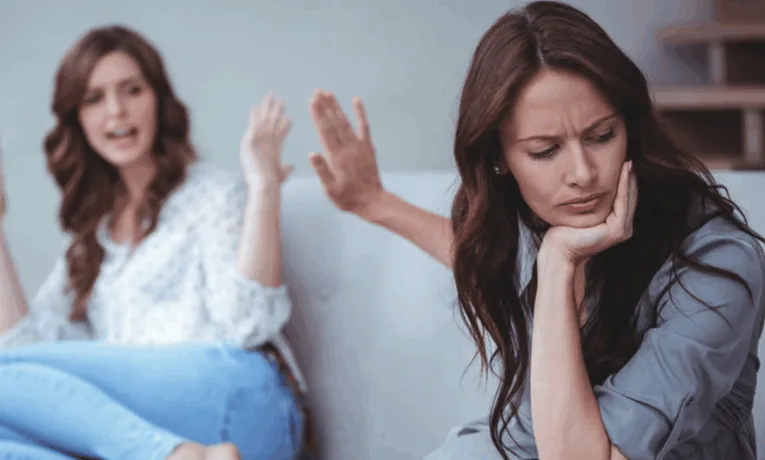 У Тернополі медсестру оштрафували за психологічне насильство над рідною сестрою