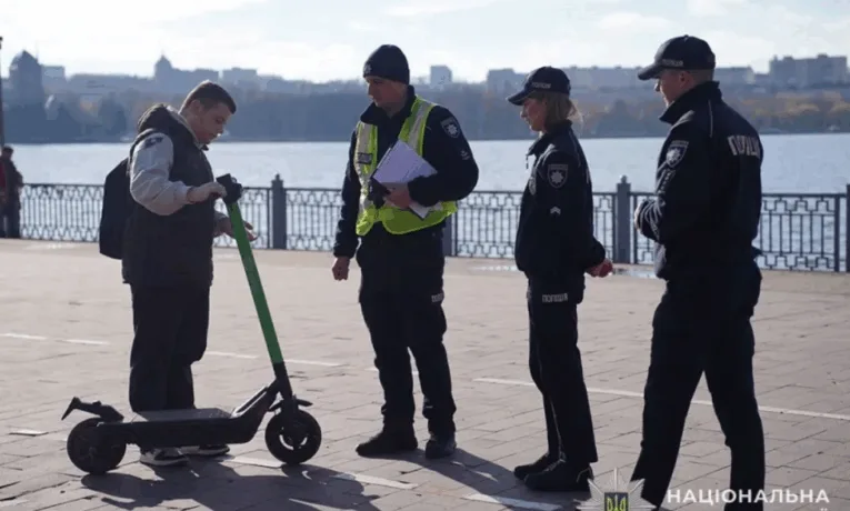 32 аварії за участю водіїв самокатів стались у Тернополі від початку року
