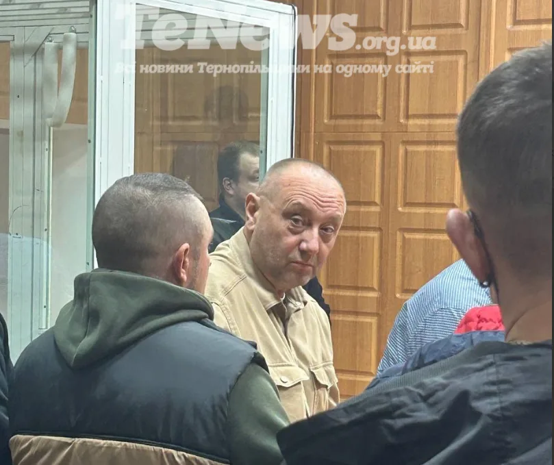 Суд визнав ветерана Володимира Савчука винним і призначив йому 3 роки 6 місяців позбавлення волі.