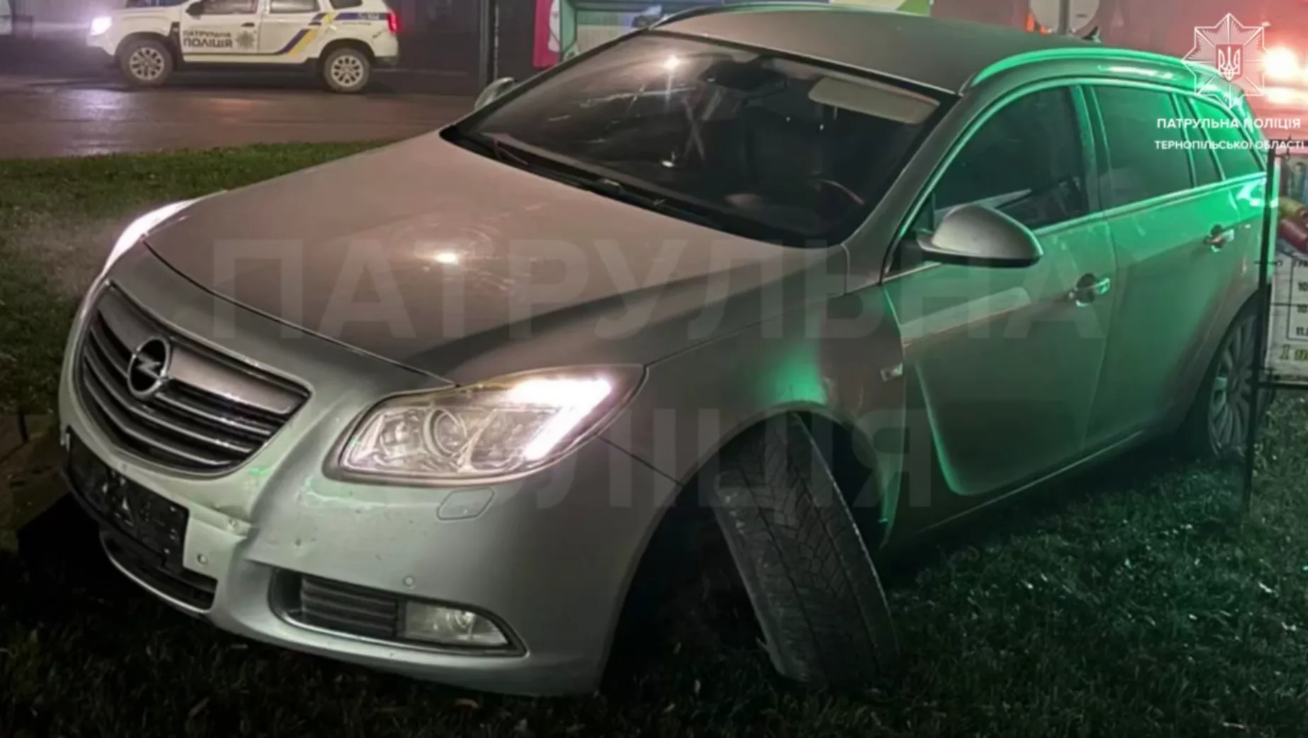 Погоня у Тернополі: водій тікав від поліції і потрапив у ДТП