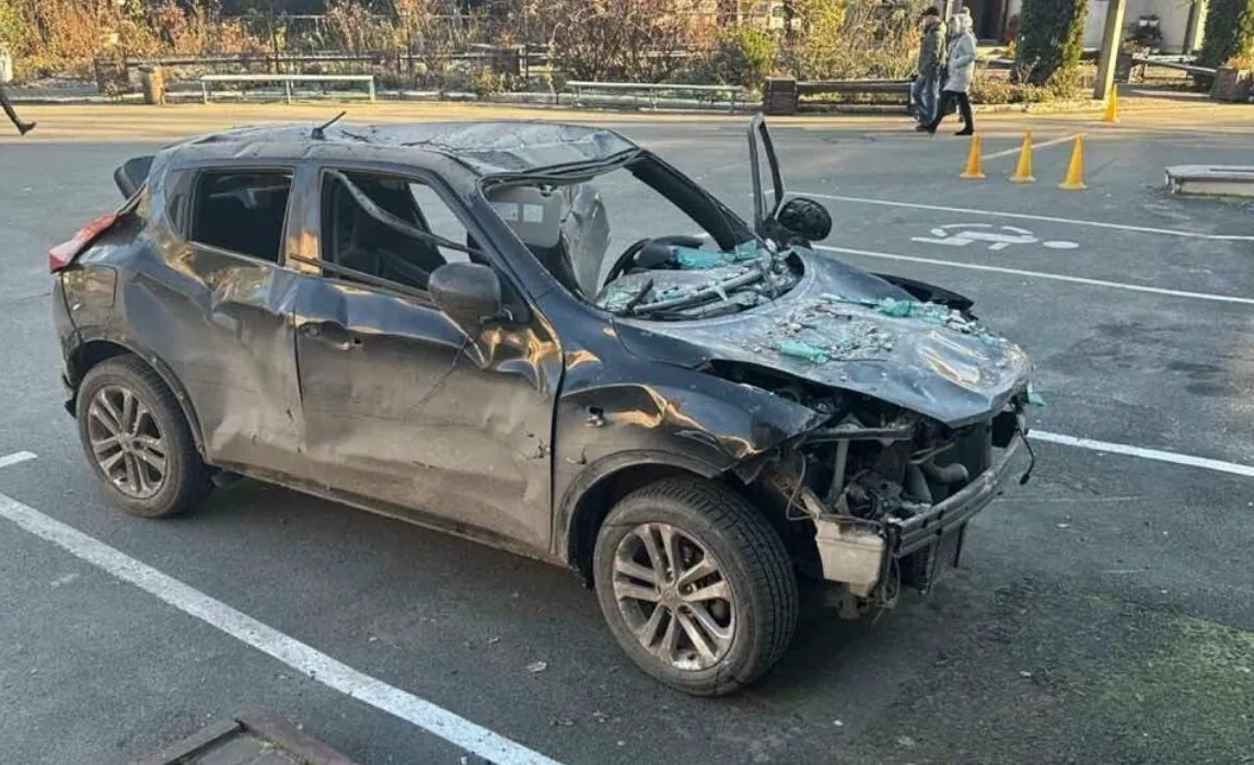 У Тернополі після обстрілу водій на вщент розбитому авто доїхав до лікарні з важкопораненими