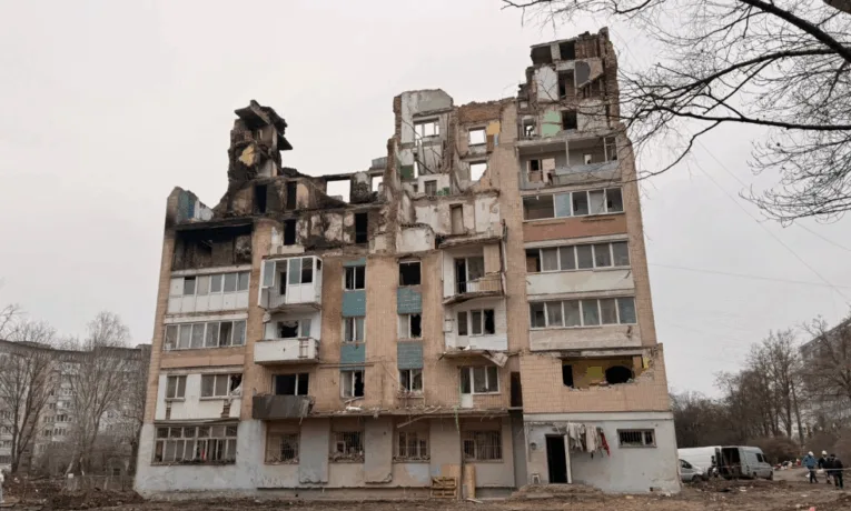 Будинок на Стуса, у який влучила ворожа ракета, підлягає демонтажу