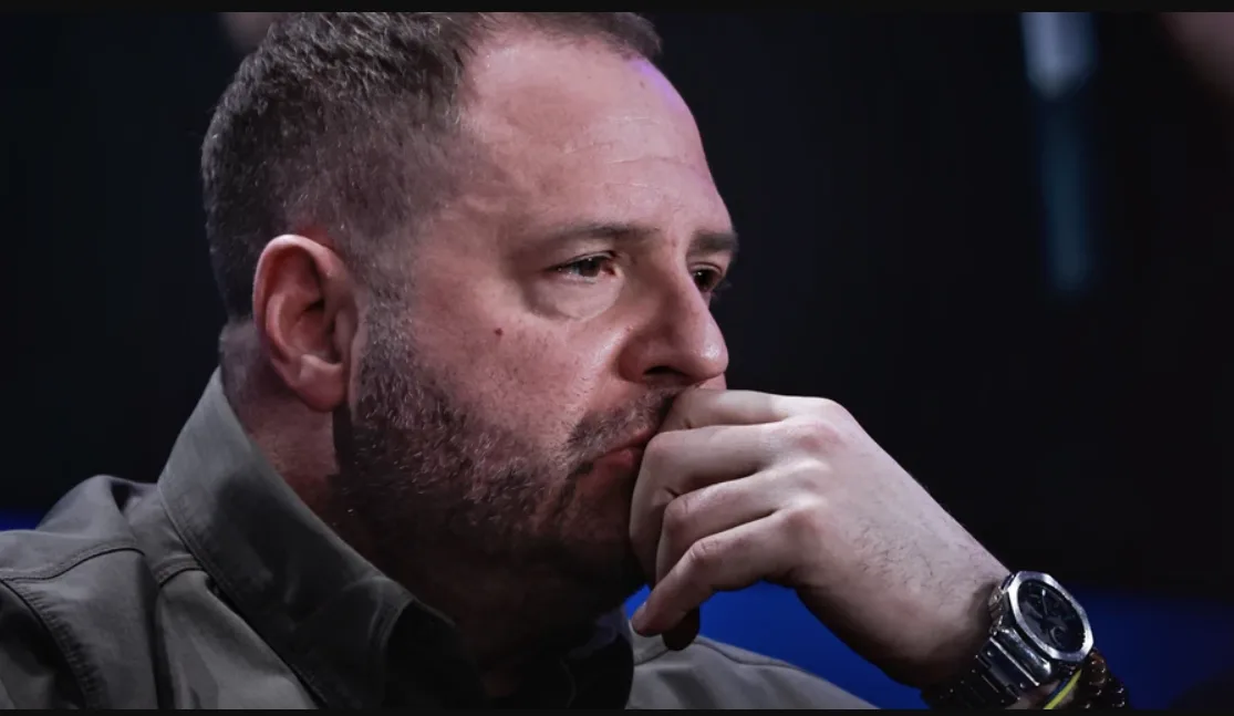 “Я – чесна й порядна людина”: Єрмак після звільнення та обшуків заявив, що йде на фронт