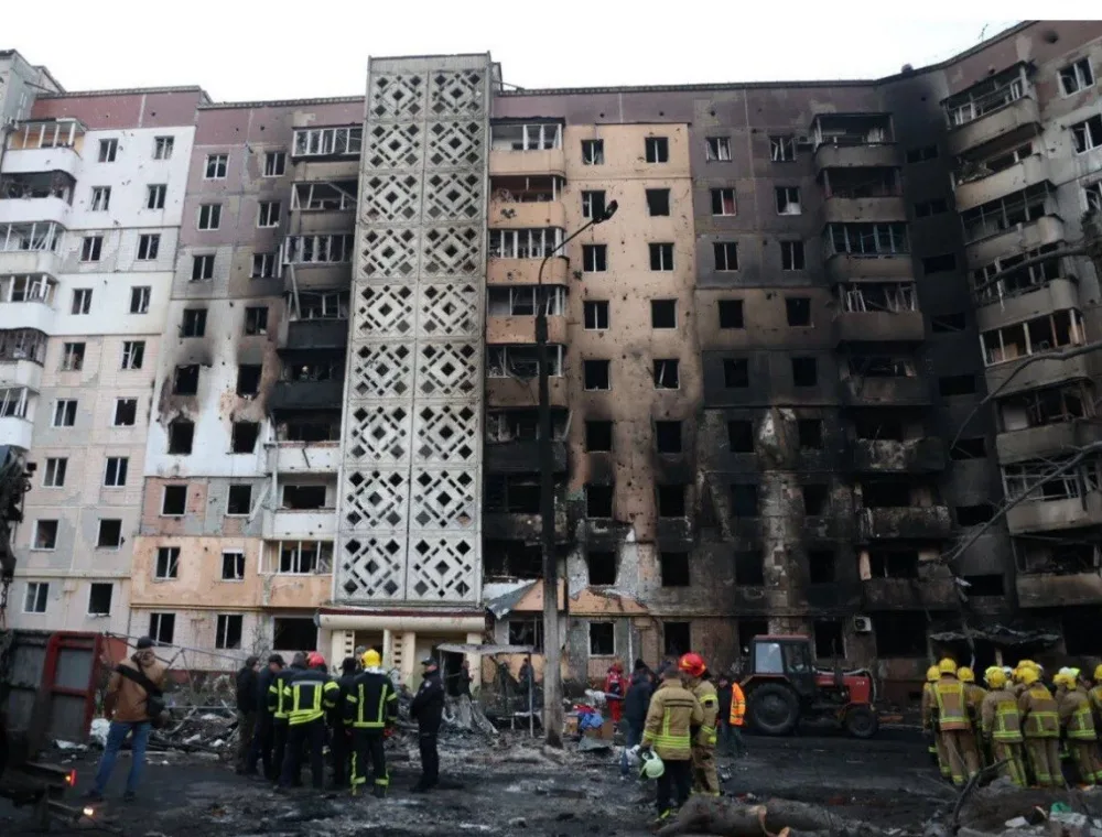 У Тернополі продовжують усувати наслідки ракетної атаки