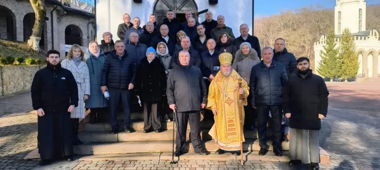 Молитва за Україну: працівники Тернопільської споживспілки відвідали Зарваницю