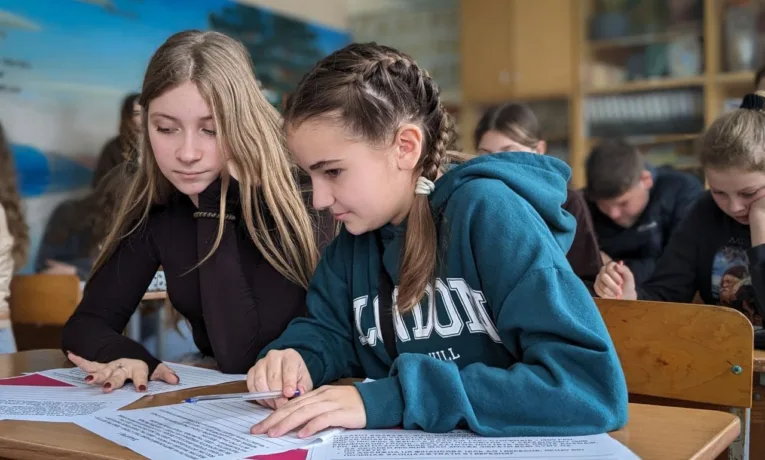 «Контінентaл» зaпустив нaвчaльну онлaйн-плaтформу в рaмкaх освітнього проєкту «Розумно з Контінентaл»