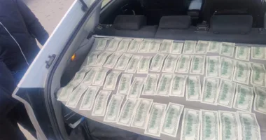 5500 доларів за зняття з обліку в системі «Оберіг»: тернополянина підозрюють у впливі на посадовців ТЦК