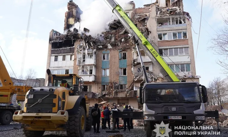 Кількість загиблих внаслідок ворожої атаки у Тернополі зросла до 38 осіб