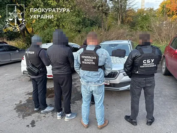 За 6000 доларів обіцяв «вирішити питання» у ЗСУ: судитимуть тернополянина
