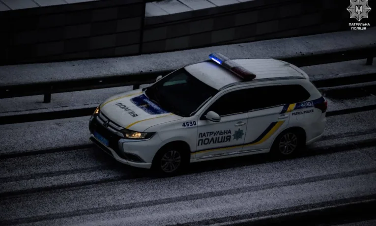 Сніг та ожеледиця спричинили різке зростання кількості ДТП в Україні