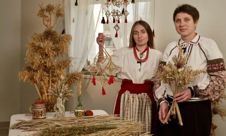 різдвяних павуків і дідухів