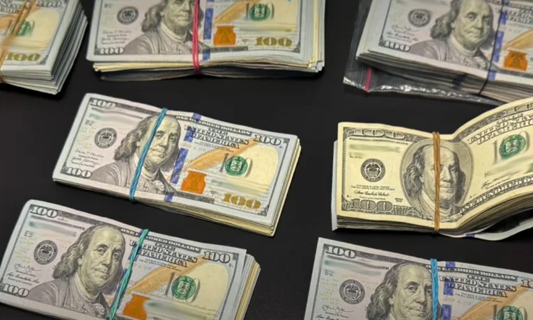 Ексдепутата Тернопільської облради підозрюють у хабарі 30 тисяч доларів за забудову в Луцьку