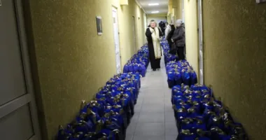 передадуть 629 подарунків