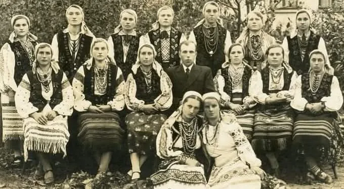 Хор «Союзу українок» із Романівки на фото 1938 року