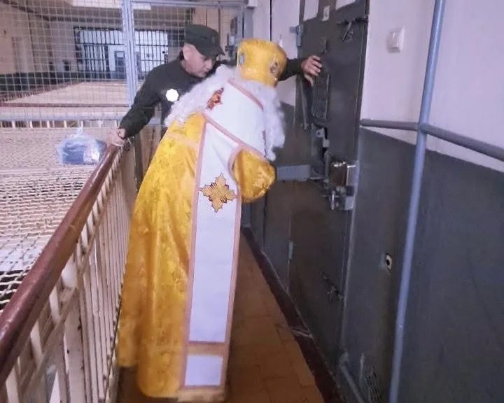 привітав в’язнів