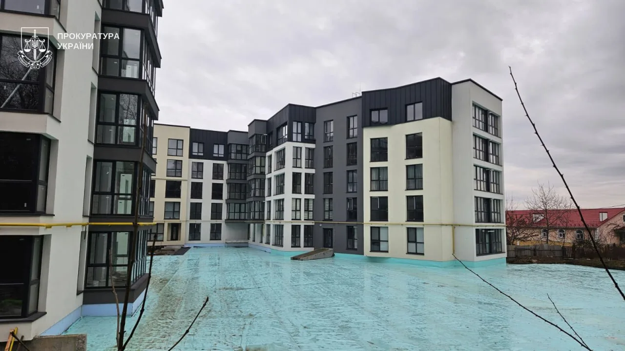 Забудовник у Чорткові