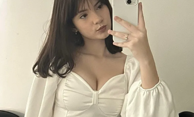 12-річну дівчину