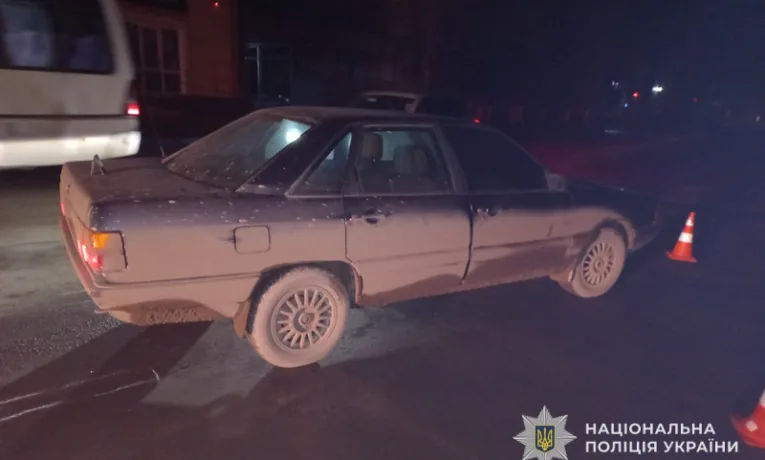 літня жінка