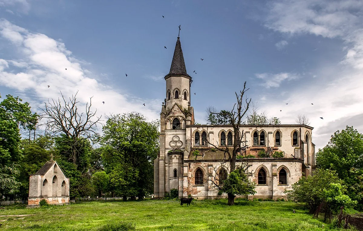 руїни костелу