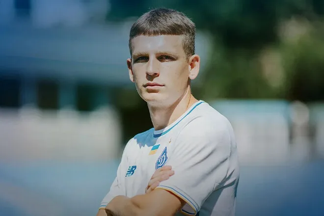 Василь Буртник.