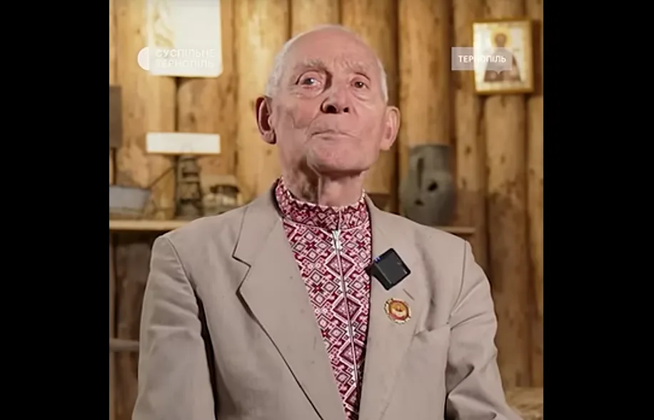 виконав повстанську колядку