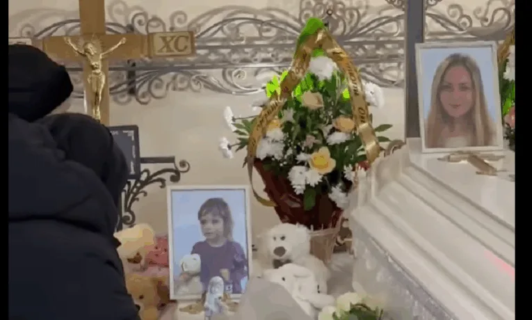У Тернополі попрощалися з 35-річною Тетяною Попик та її 4-річною донькою