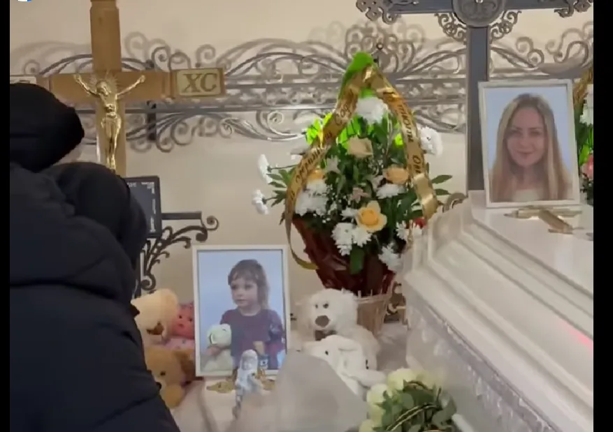 У Тернополі попрощалися з 35-річною Тетяною Попик та її 4-річною донькою