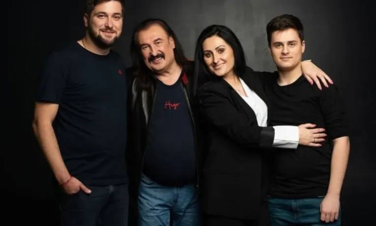 Кохання зі школи та скромна муза: що відомо про дружин Степана Гіги, які трималися в тіні