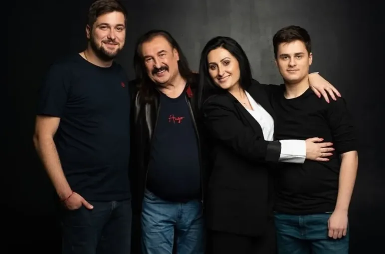 Кохання зі школи та скромна муза: що відомо про дружин Степана Гіги, які трималися в тіні