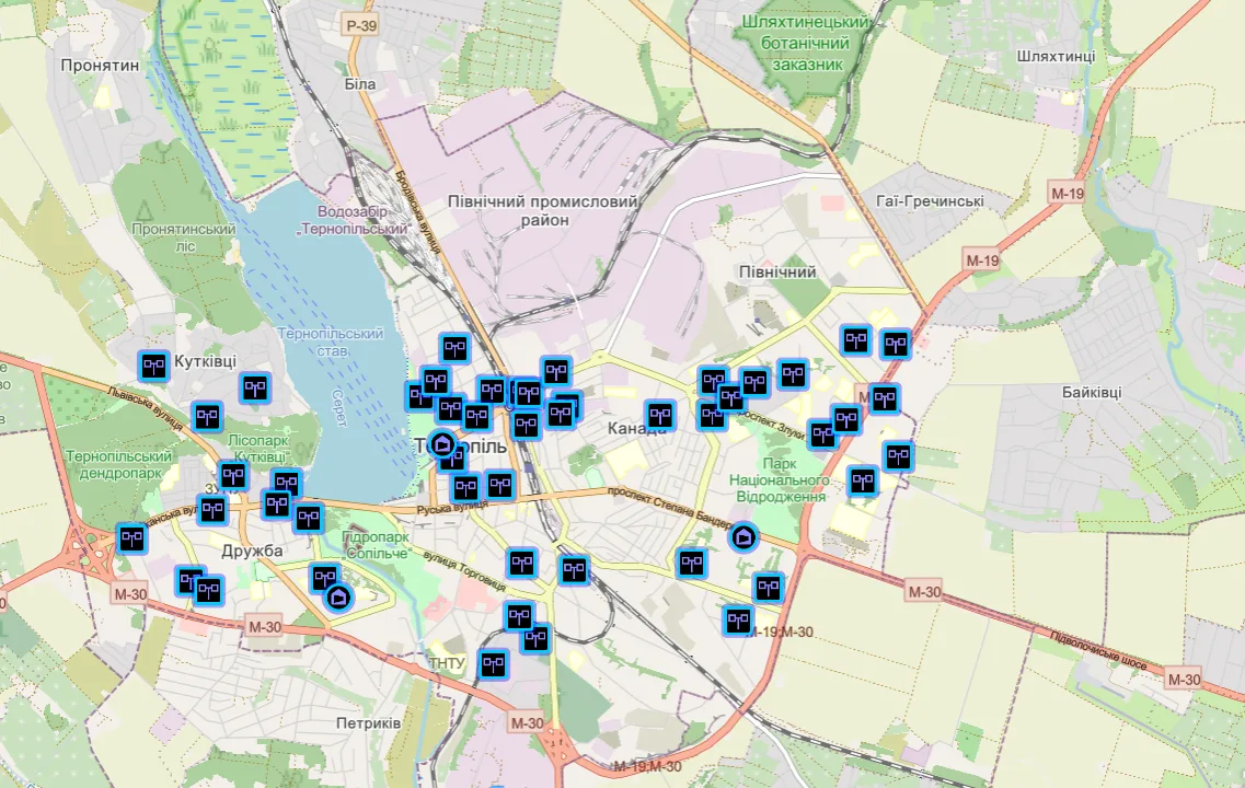 Де у Тернополі можна набрати води: перелік колонок-качалок