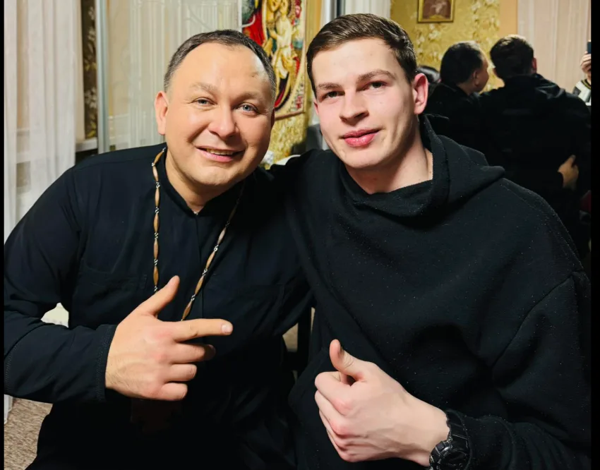 Священник з Тернопільщини Олексій Філюк на Різдво узяв у дім хлопчика-сироту