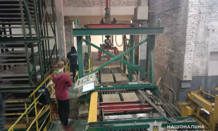 У Бережанах на підприємстві травмувався 21-річний працівник