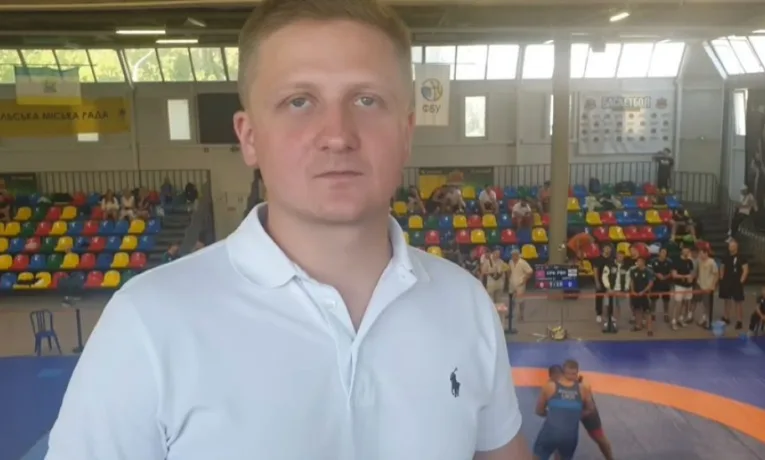 На Тернопільщині затримали керівника молодіжки «Батьківщини» за підозрою в організації схеми незаконного виїзду чоловіків за кордон