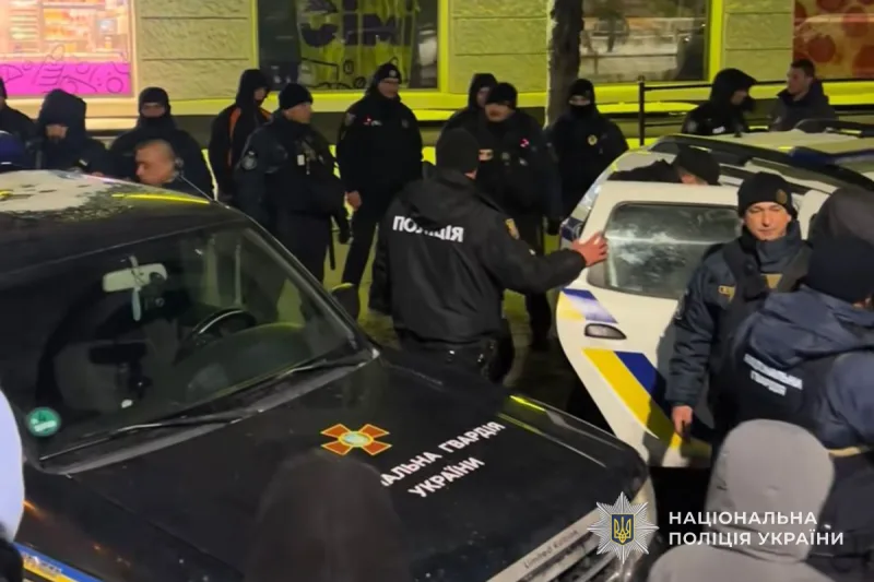 Конфлікт у центрі Тернополя між молодиками та військовослужбовцями