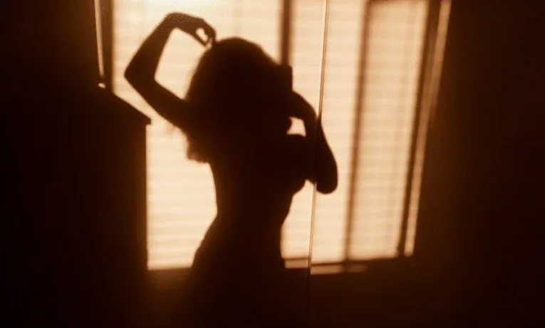 На Тернопільщині чоловік поширював інтимні відео колишньої дружини