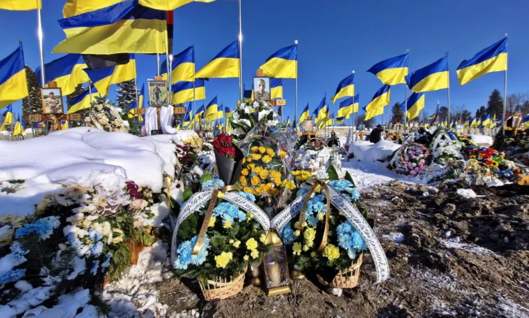 У Тернополі стартує ініціатива опіки над могилами воїнів, які не мали родини