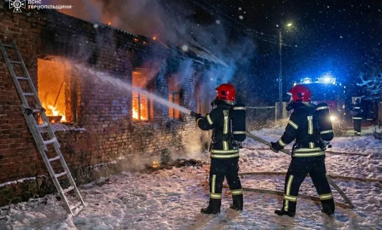 Трагічні наслідки доби на Тернопільщині: вогонь забрав життя трьох людей