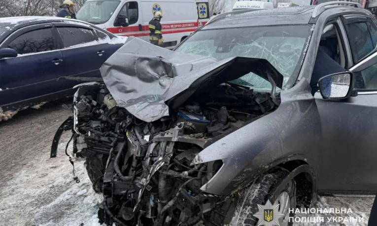 На Тернопільщині зіткнулося чотири автомобілі